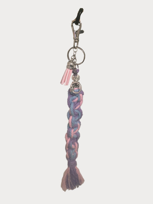 🩷 Candy Clouds Macramé Keychain