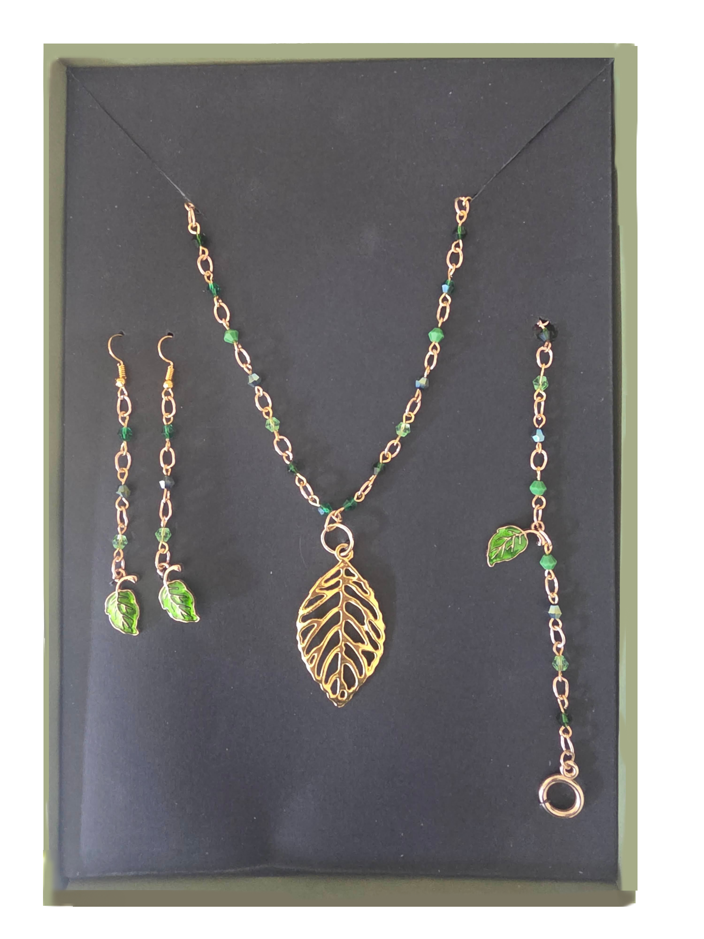 Verdant Whispers Necklace Set